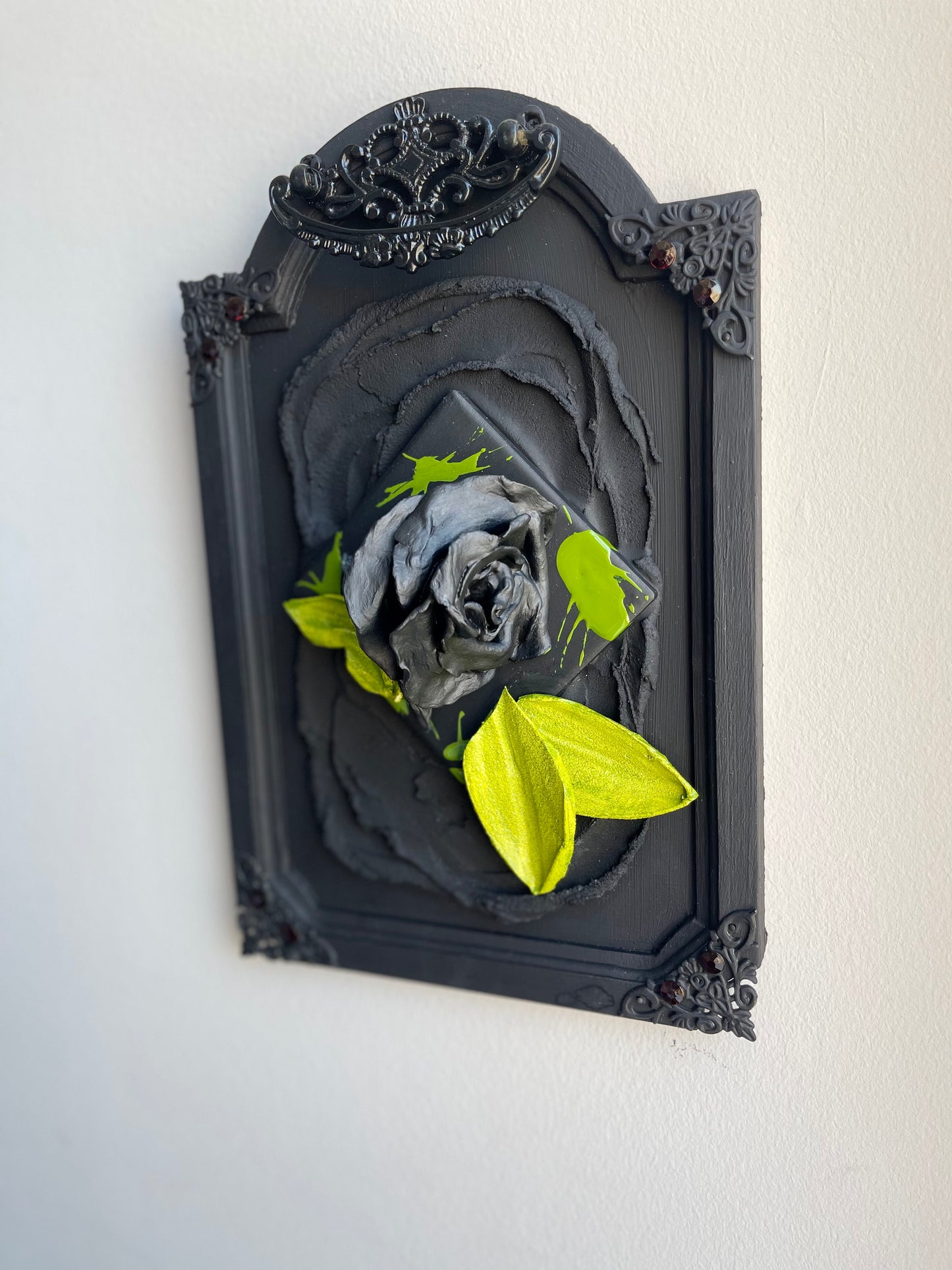 Ruby Alt Rose Black Sculpture Painting