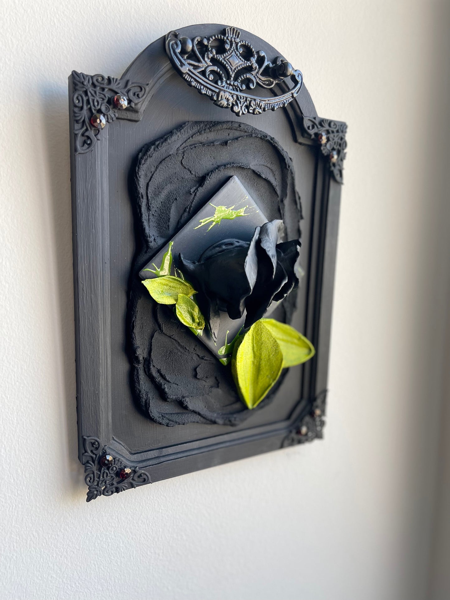 Ruby Alt Rose Black Sculpture Painting