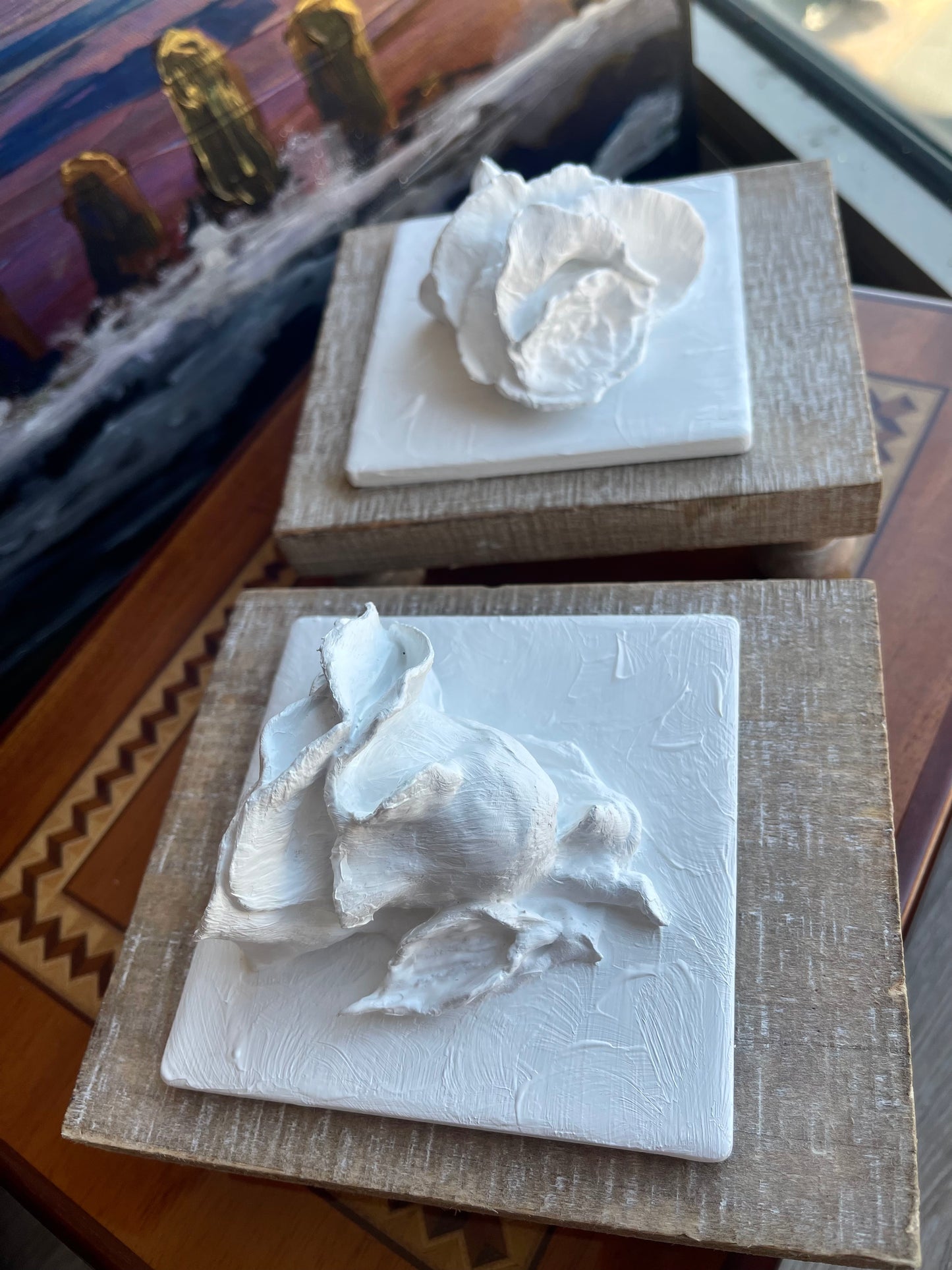 White Rose Pedestal Table Sculptures