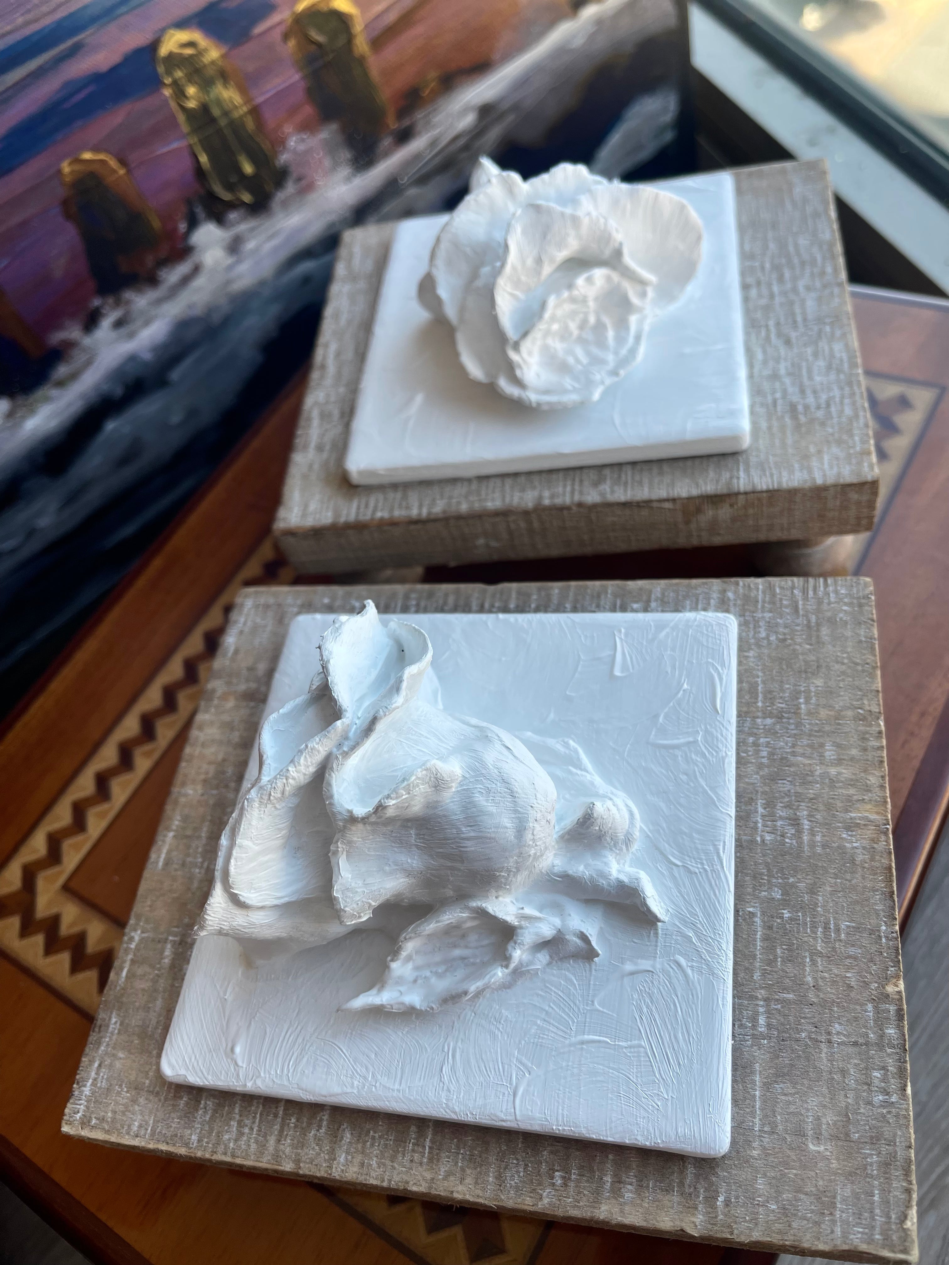 White Rose Pedestal Table Sculptures